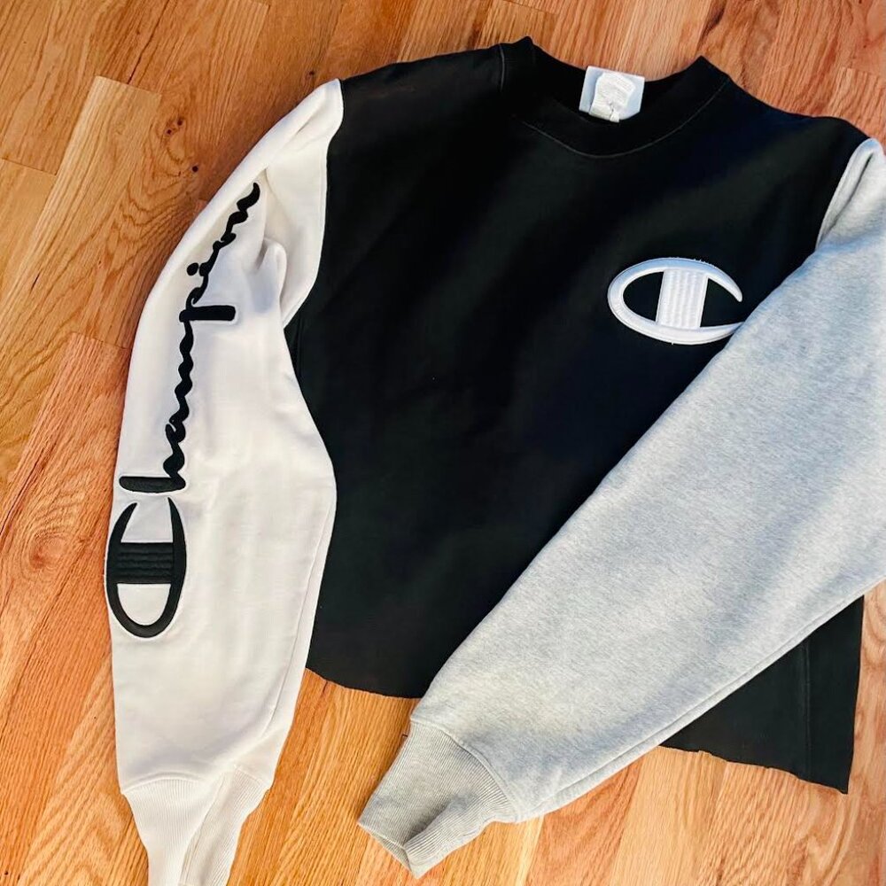 Champion Reverse Weave Split Tri Color Embroidere… - image 1